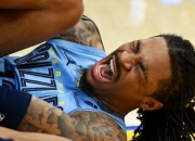 英雄联盟总决赛赛程-灰熊碾压独行侠，克莱高光表现