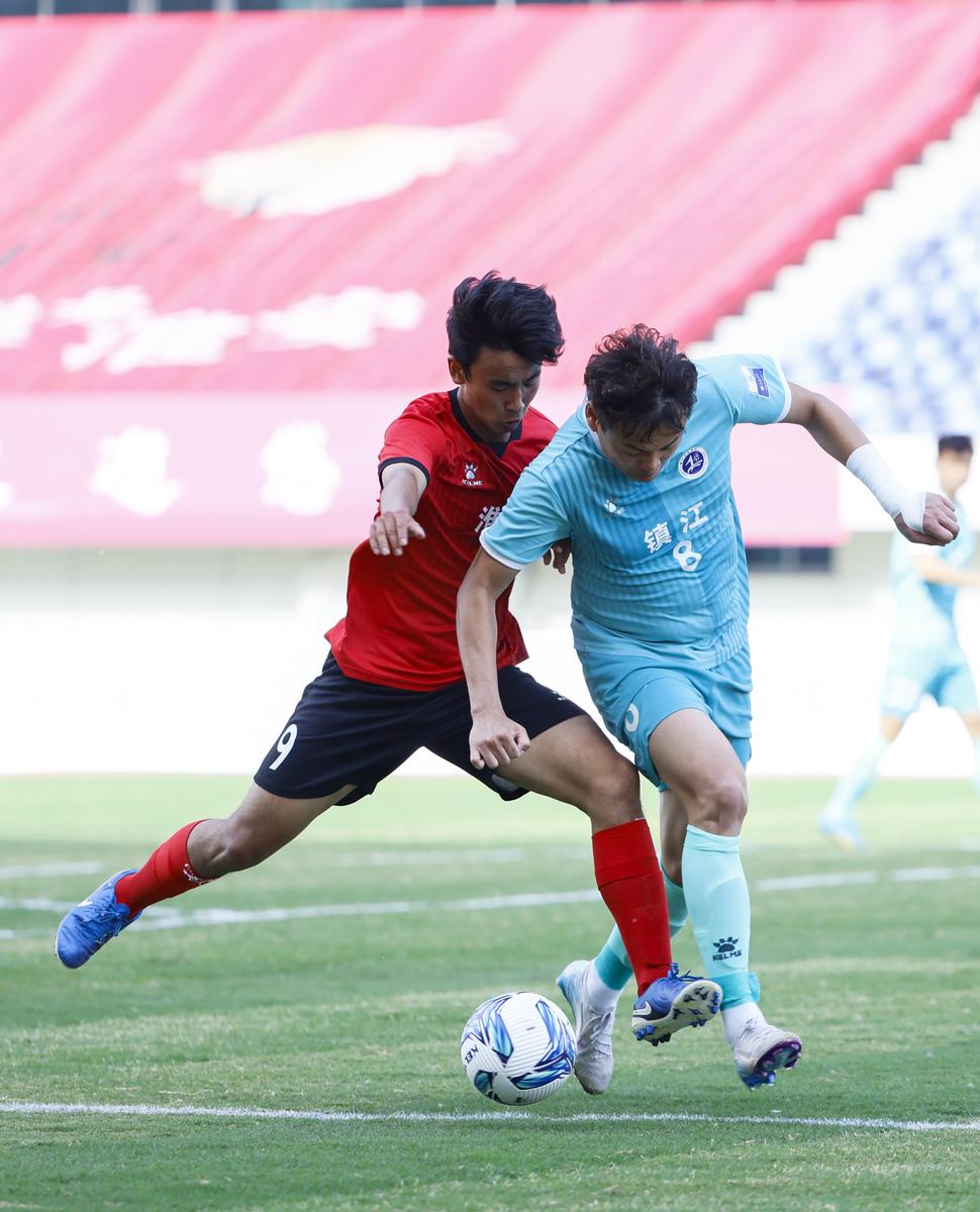 关于国内足球联赛战况激烈,球队技术过招角逐胜利的信息 关于国内足球联赛战况激烈,球队技术过招角逐胜利的信息