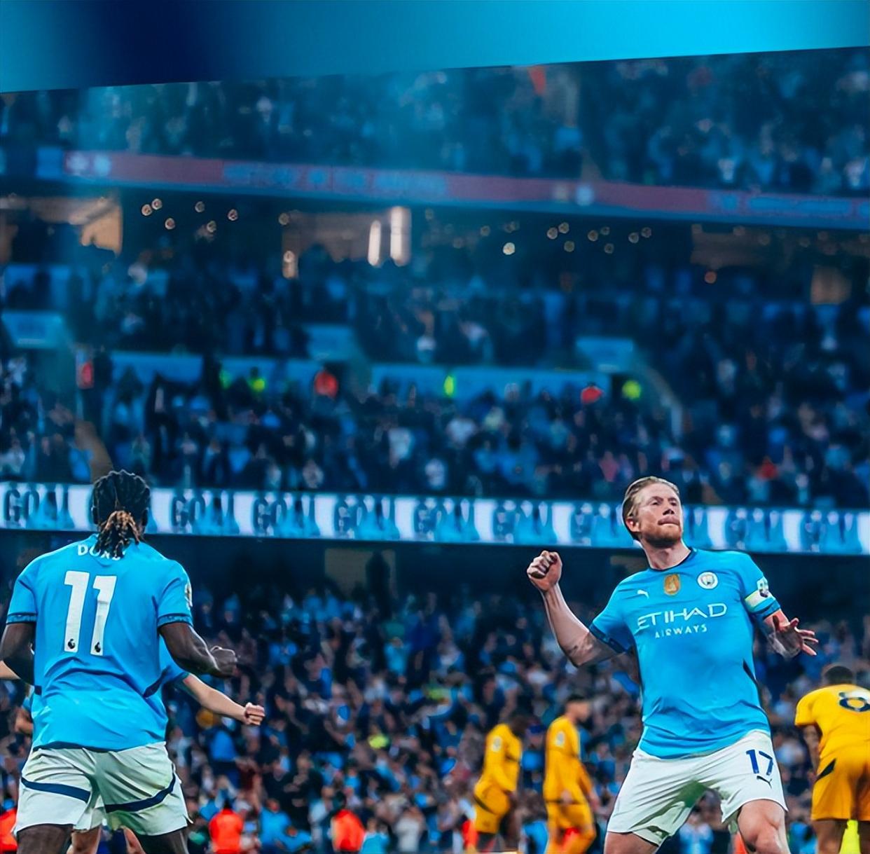 曼城碾压对手，领跑小组第一的简单介绍