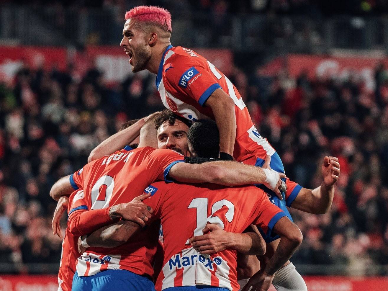 包含热那亚迎战维罗纳实力较量赛事吸引眼球的词条