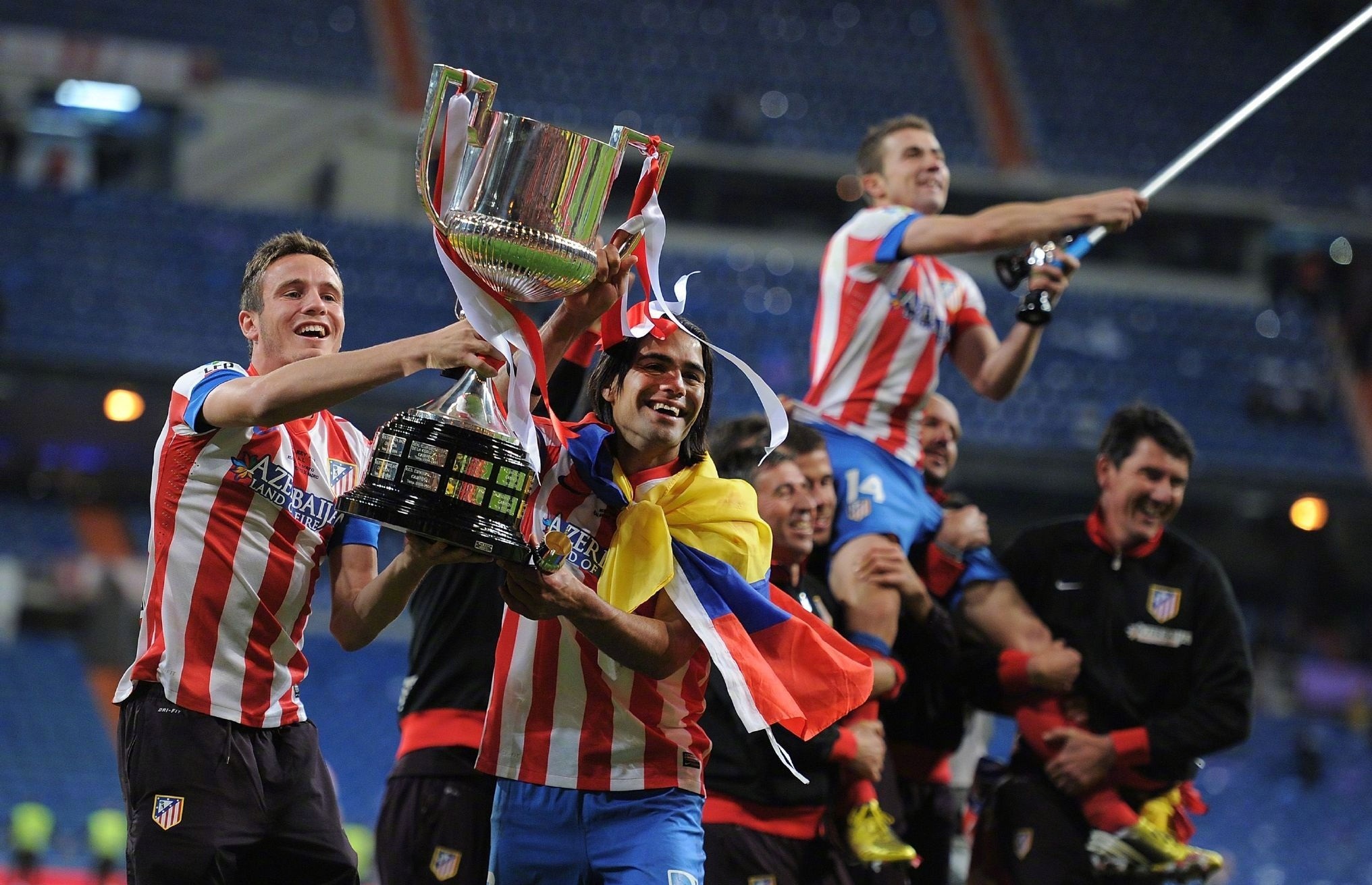 西班牙队员逆袭成功,金牌加冕 西班牙队员逆袭成功,金牌加冕