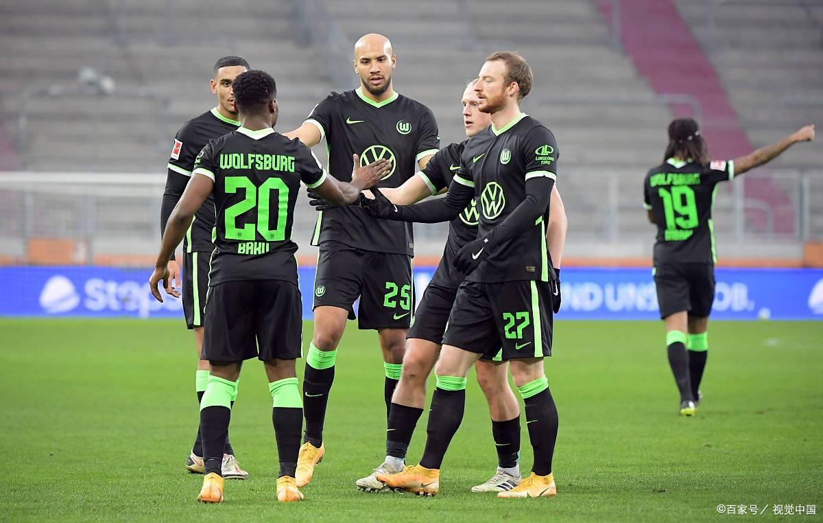 包含沃尔夫斯堡队客场遭遇失利，输掉一场比赛的词条