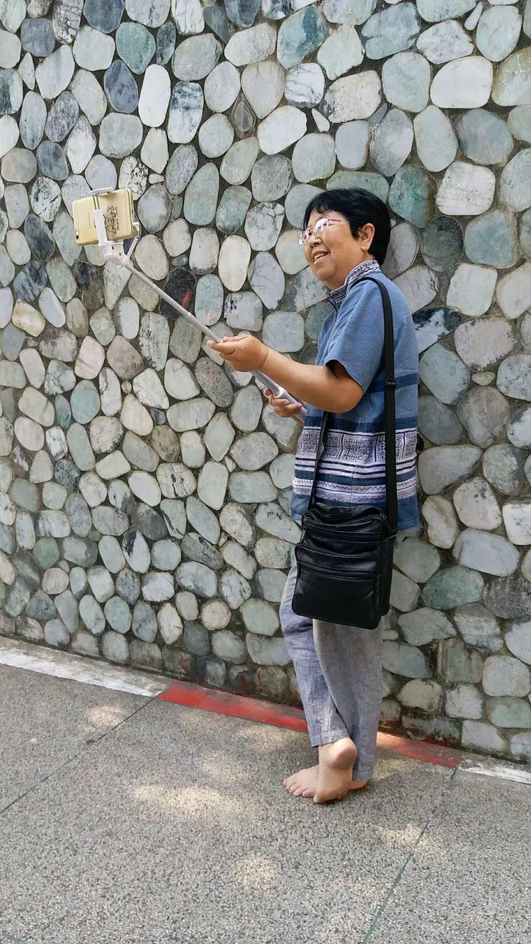 关于缅甸游泳好手夺冠,风情万种惊艳全场的信息 关于缅甸游泳好手夺冠,风情万种惊艳全场的信息