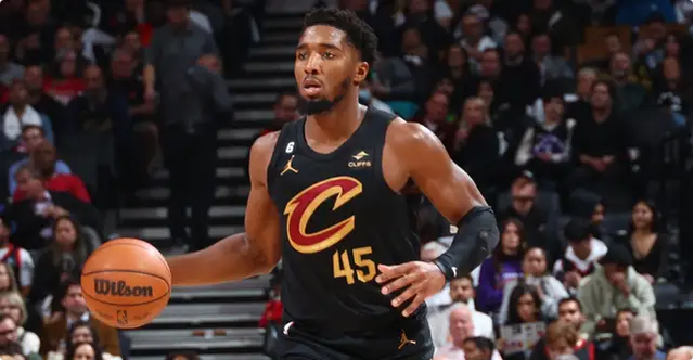 湖人力克北京队,米切尔刷新纪录的简单介绍 湖人力克北京队,米切尔刷新纪录的简单介绍