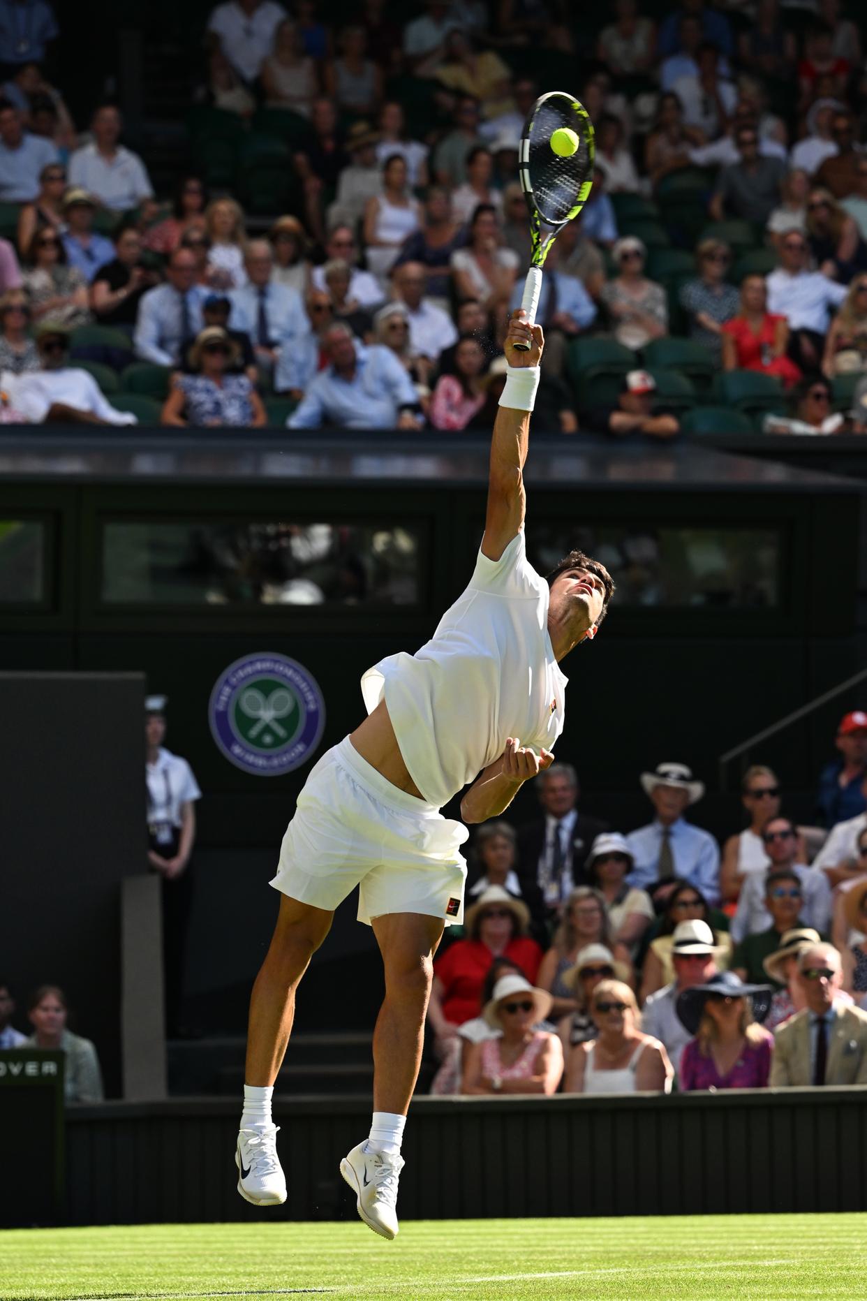 ATP总决赛轻取温网,阿尔卡拉斯惊艳四座 ATP总决赛轻取温网,阿尔卡拉斯惊艳四座