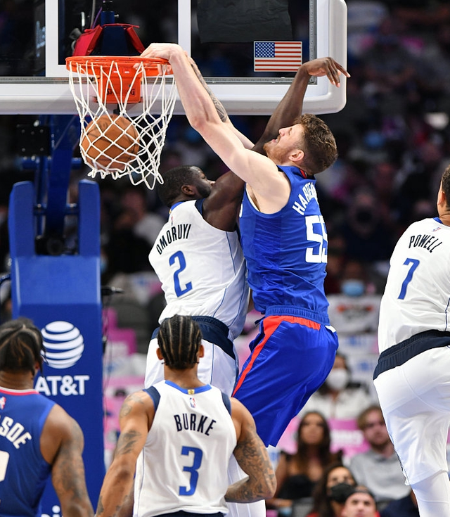 快船力克鹈鹕,周琦扛起全队 快船力克鹈鹕,周琦扛起全队