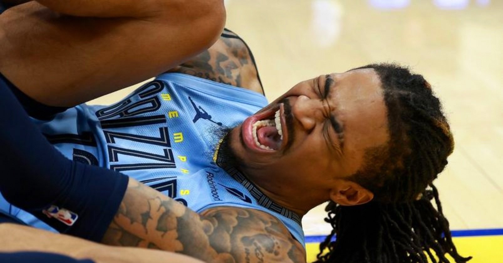 灰熊碾压独行侠，克莱高光表现