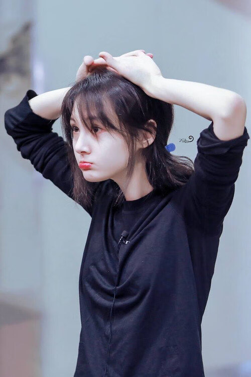 跨时空的足球赞歌，中国军团强势叩关，姆巴佩于影中完成自我救赎